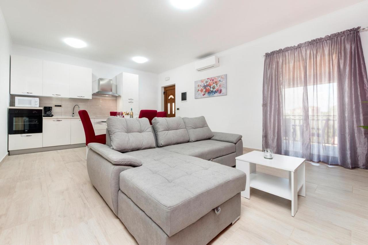 Comfort Apartments Karla Rovinj Exterior photo