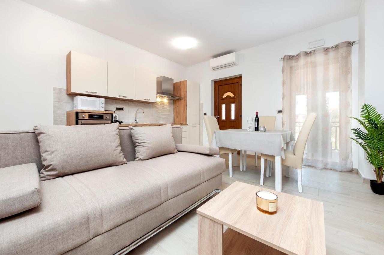 Comfort Apartments Karla Rovinj Exterior photo